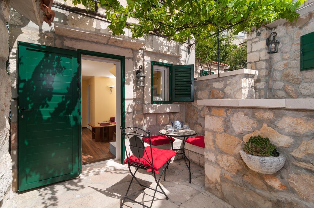 Apartments Larsen Omiš Exterior foto